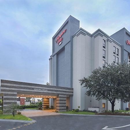 Hampton By Hilton Monterrey Galerias Obispado Exterior foto
