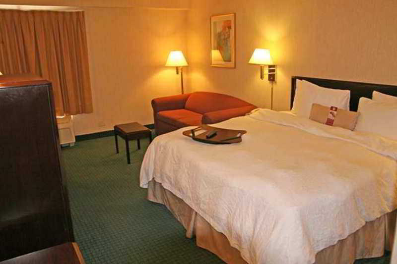 Hampton By Hilton Monterrey Galerias Obispado Zimmer foto